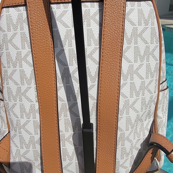 Michael Kors Vanilla Cream Medium Abbey Signature Gold Studded Backpack/Tan Trim - Picture 12 of 16